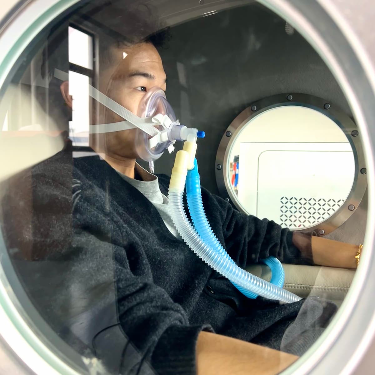 TecnoSit Ultra 2.0 ATA Hard Shell Sitting Hyperbaric Chamber BIBS