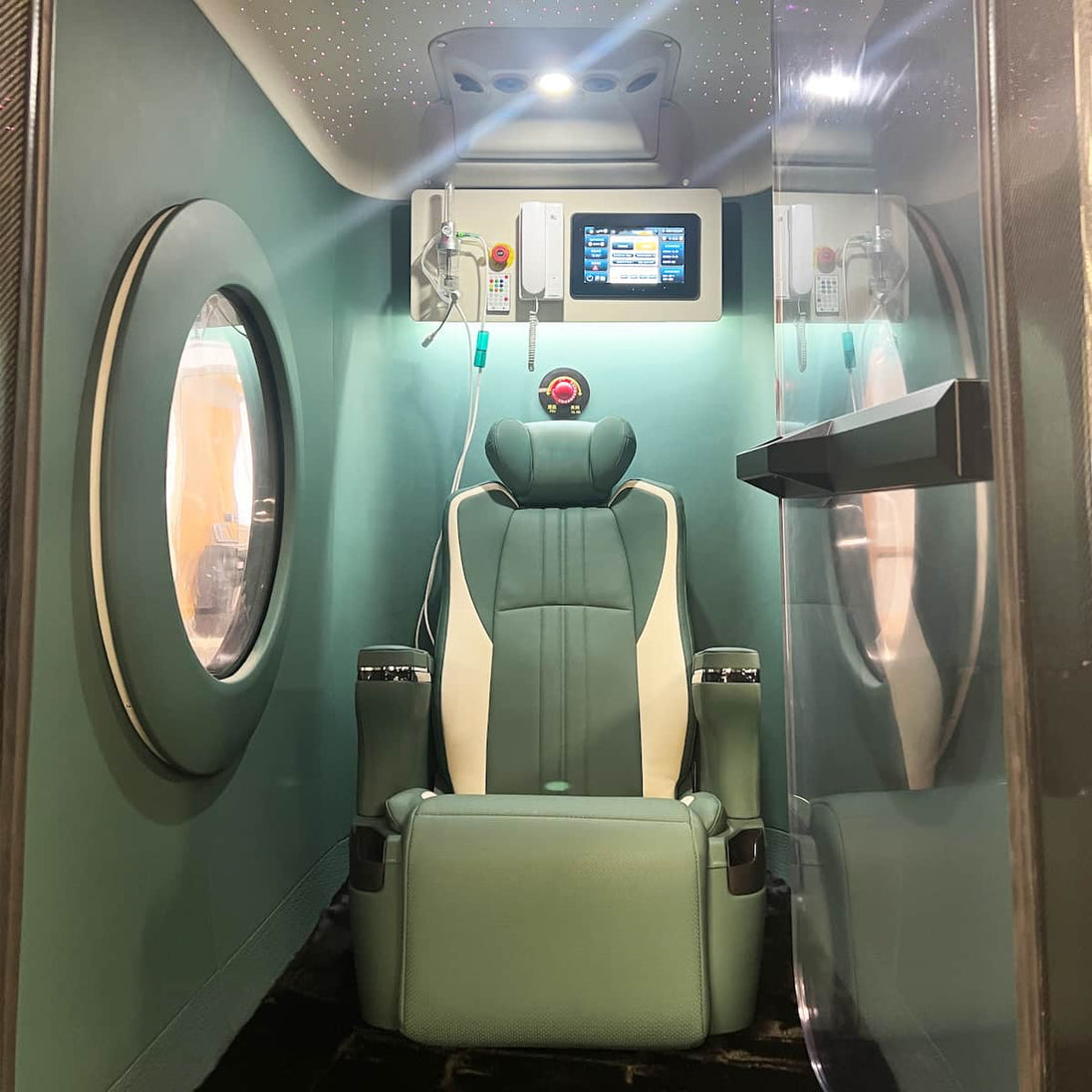 Tecnotu 2.0 ATA Carbon Fiber Hard Shell Hyperbaric Chamber BIBS