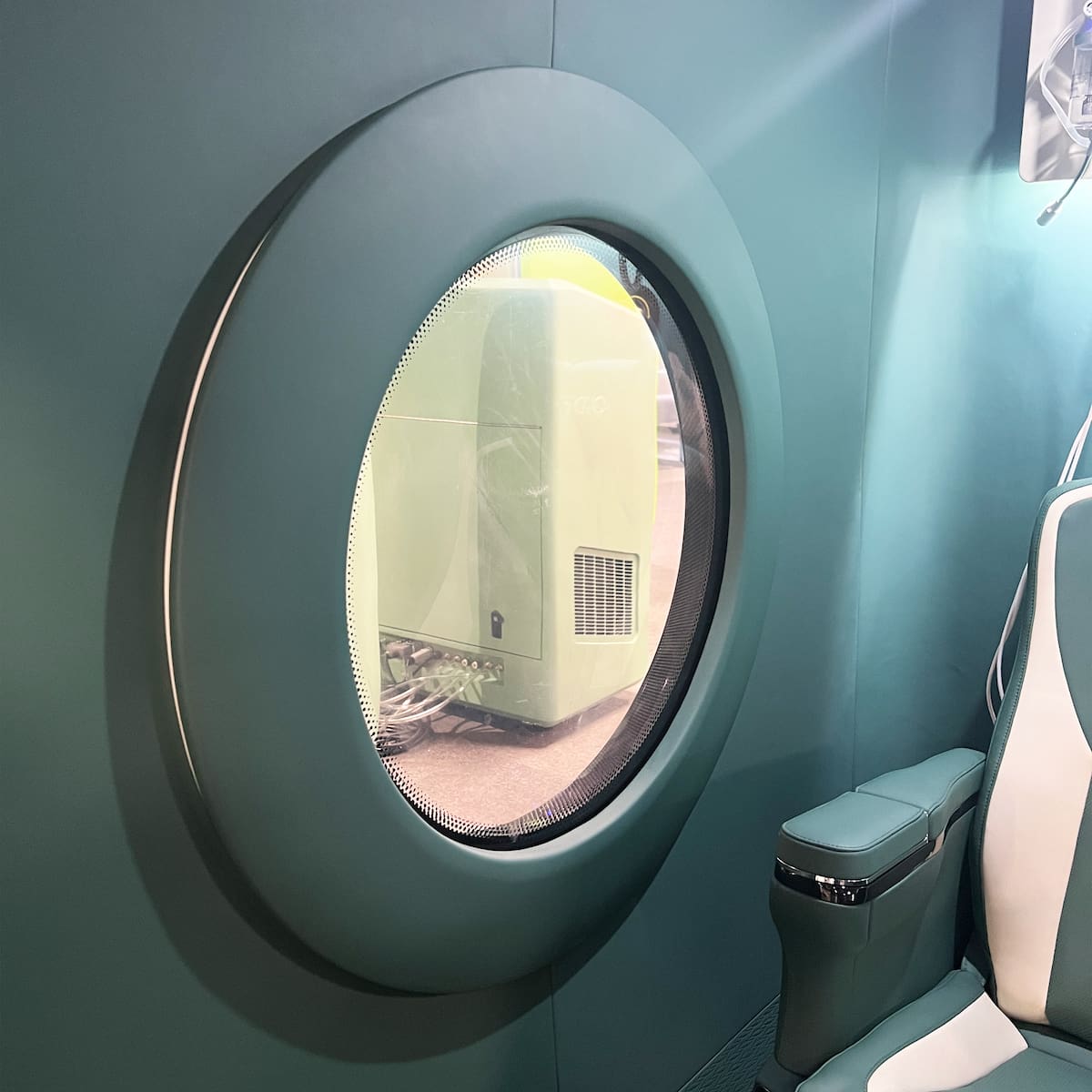 Tecnotu 2.0 ATA Carbon Fiber Hard Shell Hyperbaric Chamber BIBS