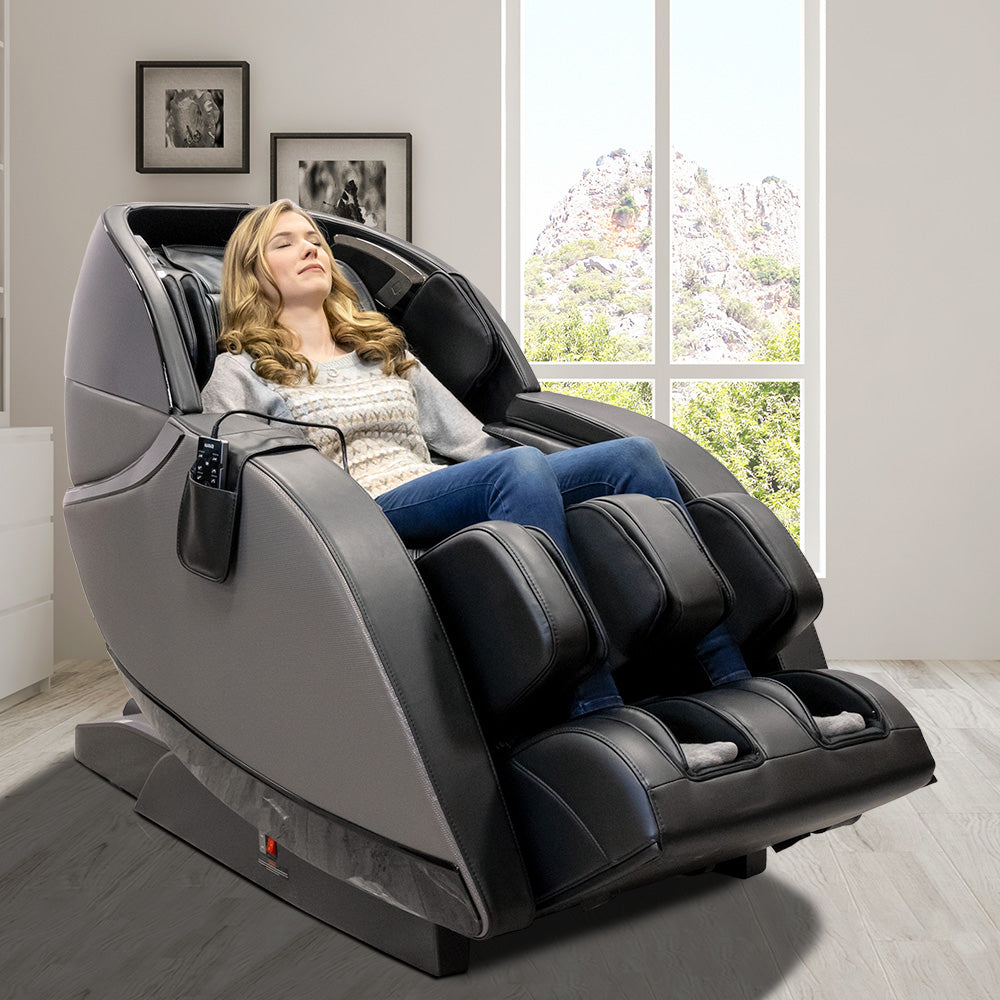 Kyota Kansha M878 Massage Chair | Black