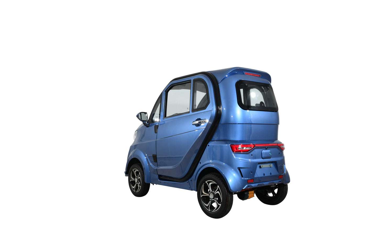 Green Transporter Q Express enclosed all-weather cabin scooter