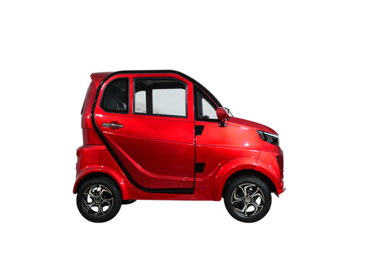 Green Transporter Q Express enclosed all-weather cabin scooter
