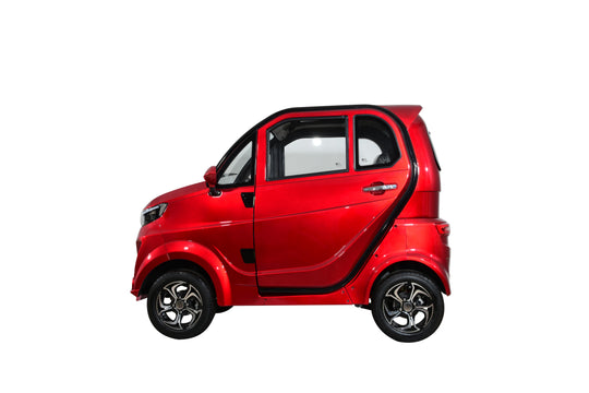 Green Transporter Q Express enclosed all-weather cabin scooter